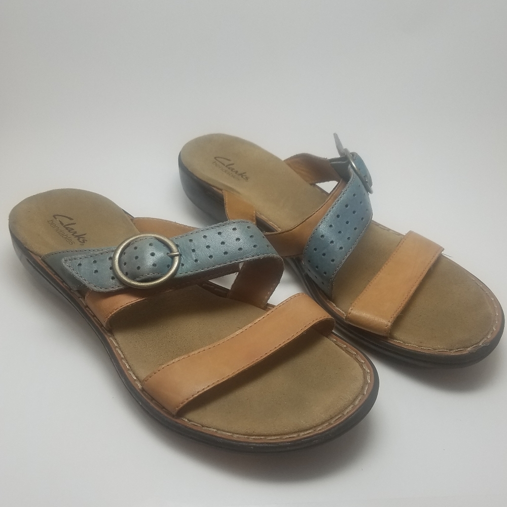 Clarks Women's size 9 M Buckle Sandal